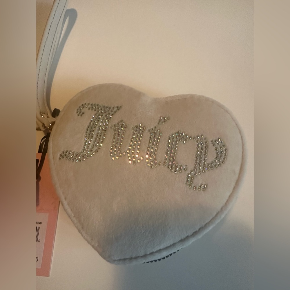 Juicy heart wristlet NWT